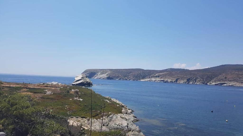 Isla Privada En Cadaques De Ensueno Con 11 Habitaciones Dobles Con Bano Privado Y Piscina Екстериор снимка