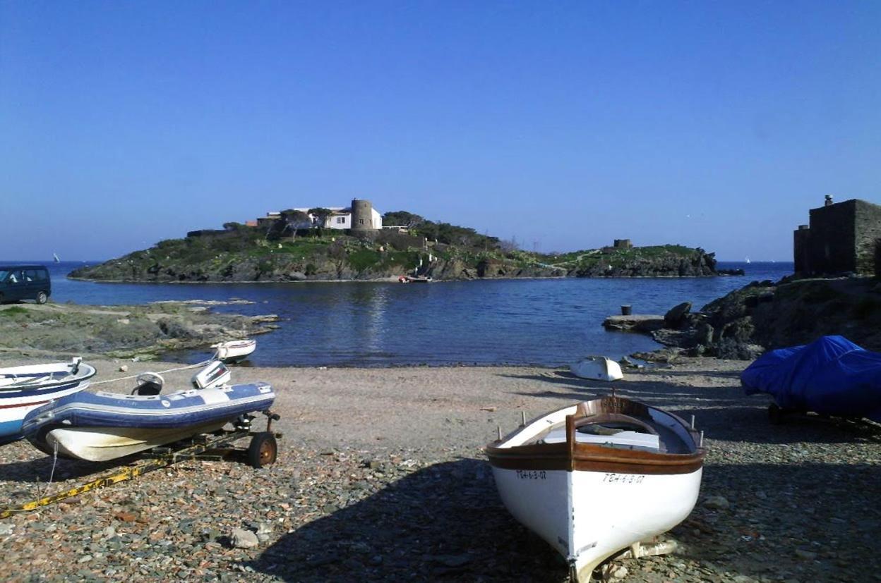 Isla Privada En Cadaques De Ensueno Con 11 Habitaciones Dobles Con Bano Privado Y Piscina Екстериор снимка